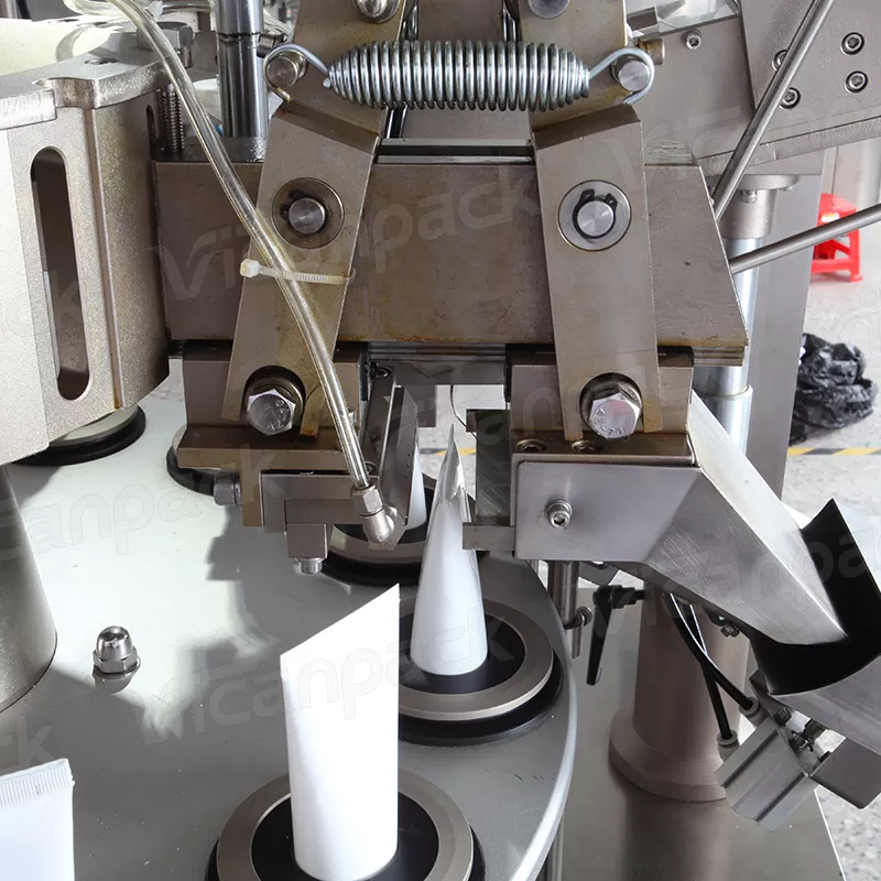 Fully Automatic High-speed Tube Filling And  Folding Machine